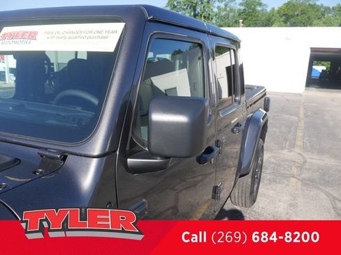 New 2026 Jeep Gladiator Sport AWD/4WD image 11