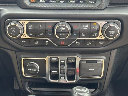 Used 2019 Jeep Wrangler Unlimited Sahara w/ Dual Top Group image 13