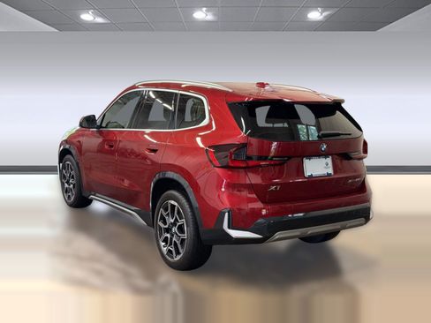 Used 2026 BMW X1 xDrive28i w/ Technology Package AWD/4WD image 3
