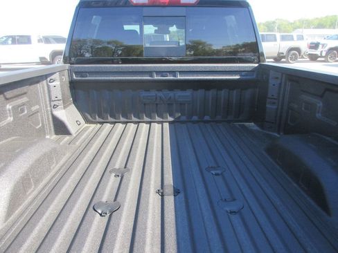 New 2026 GMC Sierra 2500 SLT w/ SLT Premium Package AWD/4WD image 6