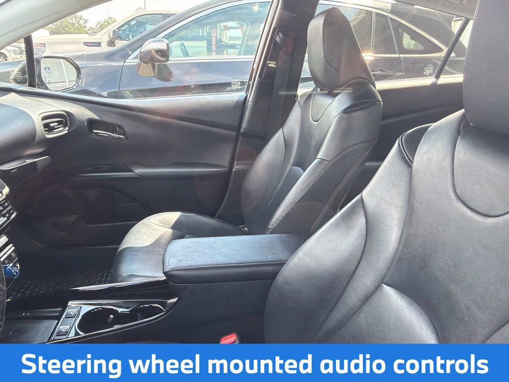 Used 2019 Toyota Prius XLE FWD image 14