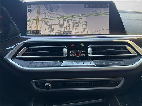 Used 2022 BMW X5 xDrive40i w/ Premium Package image 17