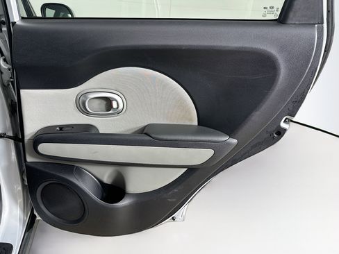 Used 2016 Kia Soul image 27