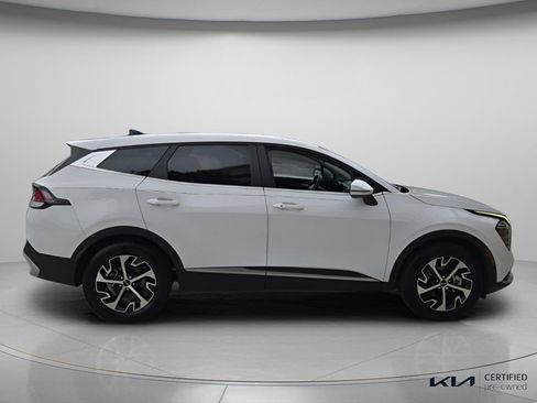 Used 2025 Kia Sportage EX FWD image 4