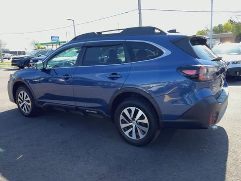 Used 2021 Subaru Outback Premium AWD/4WD image 6