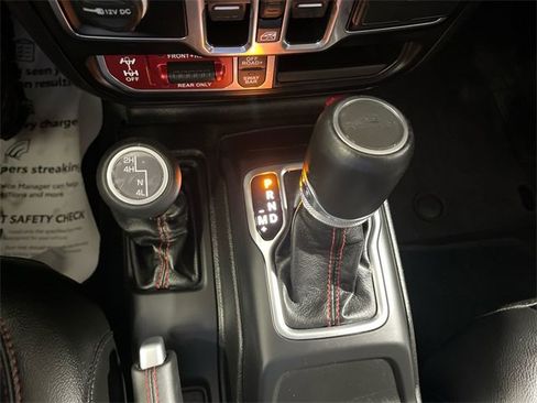 Certified 2023 Jeep Gladiator Rubicon w/ Cold Weather Group image 20