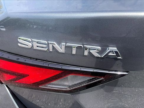 Used 2025 Nissan Sentra SV FWD image 10