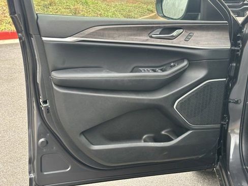 New 2026 Jeep Grand Cherokee Limited image 10