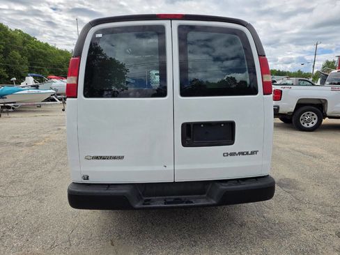 Used 2006 Chevrolet Express 1500 RWD image 10