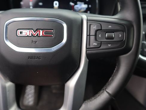 Used 2024 GMC Yukon XL SLT image 19