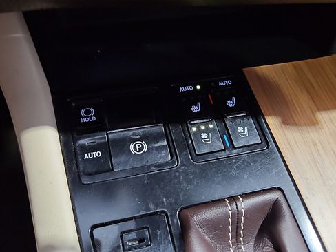 Used 2018 Lexus RX 350L FWD image 16