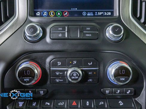 Used 2020 GMC Sierra 2500 Denali w/ Denali Ultimate Package AWD/4WD image 21