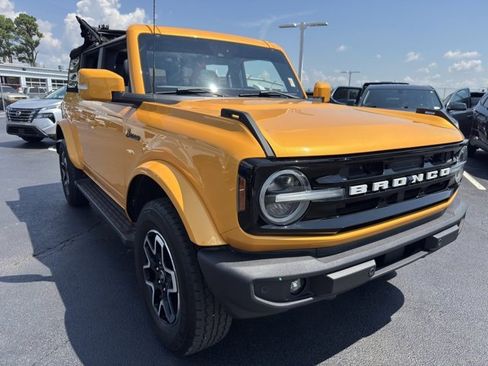 Used 2022 Ford Bronco Outer Banks image 6