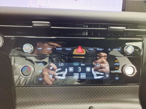 Certified 2025 Genesis G80 3.5T Sport Prestige image 20