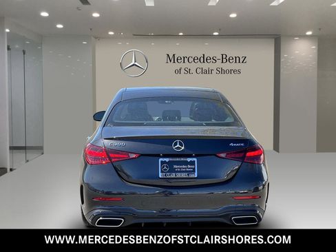 Used 2025 Mercedes-Benz C 300 4MATIC Sedan image 4