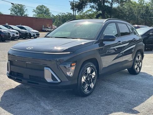 Used 2025 Hyundai Kona SEL FWD image 7