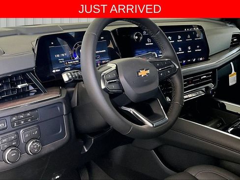 New 2026 Chevrolet Suburban LT w/ Comfort Package AWD/4WD image 3