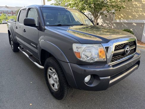 Used 2011 Toyota Tacoma 4x4 Double Cab w/ SR5 Pkg #2 image 7