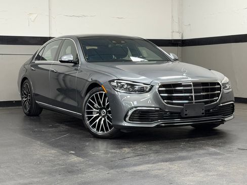 Used 2026 Mercedes-Benz S 580 4MATIC Sedan image 2