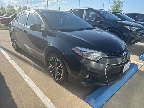 Used 2015 Toyota Corolla S image 2