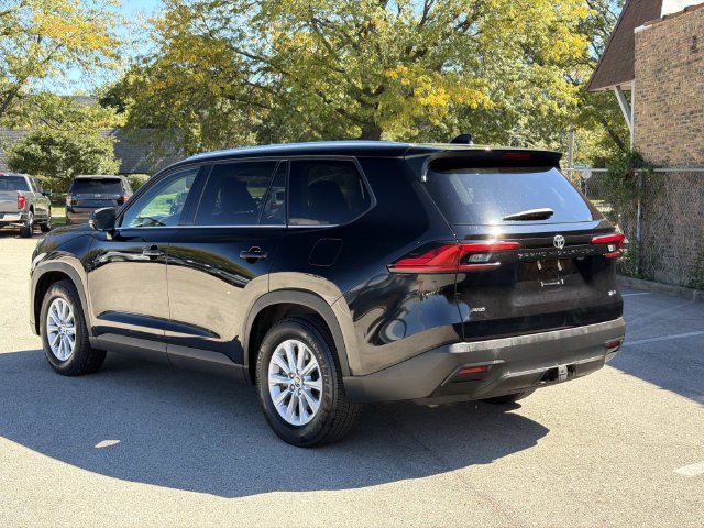 Used 2024 Toyota Grand Highlander AWD image 7