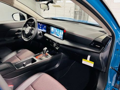 New 2026 Nissan Kicks SR FWD image 33