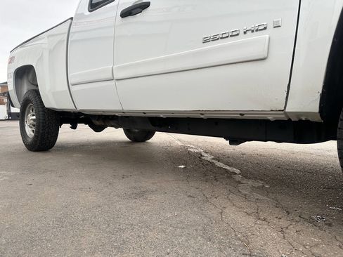 Used 2008 Chevrolet Silverado 2500 LT w/ Suspension Package, Off-Road image 10