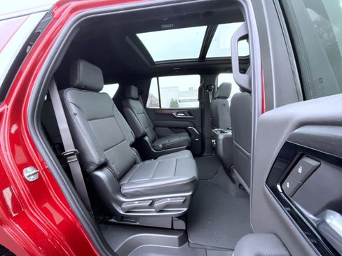New 2026 GMC Yukon Denali w/ Sun & Power Step Package image 18