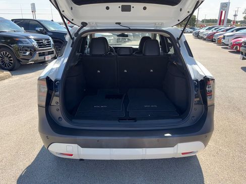 Used 2025 Nissan Kicks SR w/ SR Premium Package AWD/4WD image 28