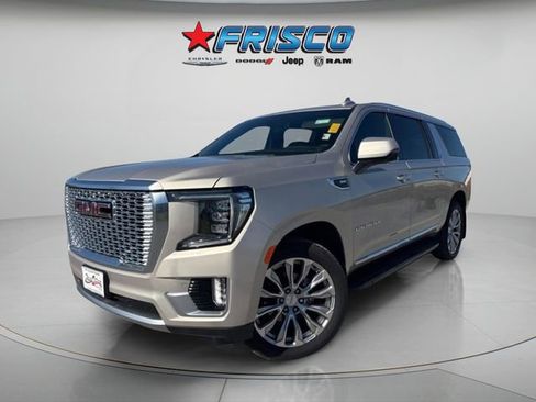 Used 2023 GMC Yukon XL Denali AWD/4WD image 4