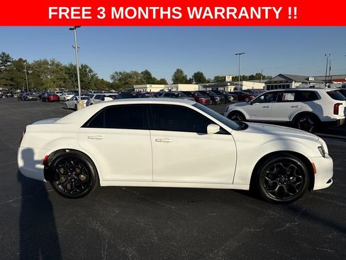 Used 2019 Chrysler 300 S AWD/4WD image 36