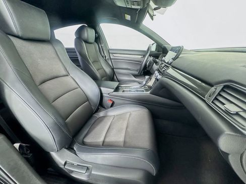 Used 2018 Honda Accord Sport image 31