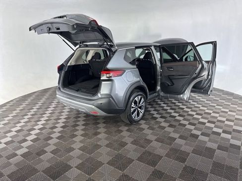 Used 2021 Nissan Rogue SV AWD/4WD image 16