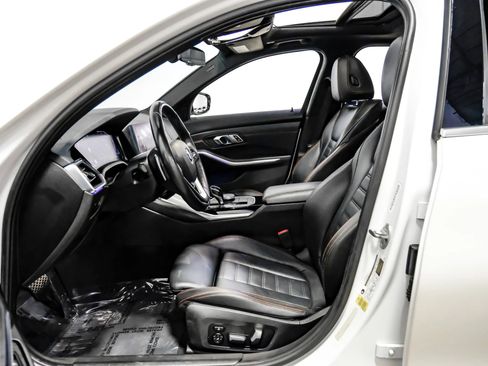 Used 2019 BMW 330i Sedan w/ Premium Package image 27