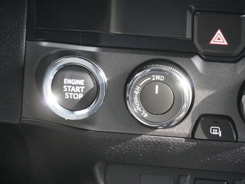 Certified 2023 Toyota Tacoma TRD Sport image 31