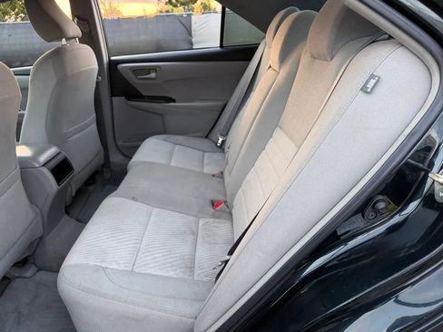 Used 2015 Toyota Camry LE image 21