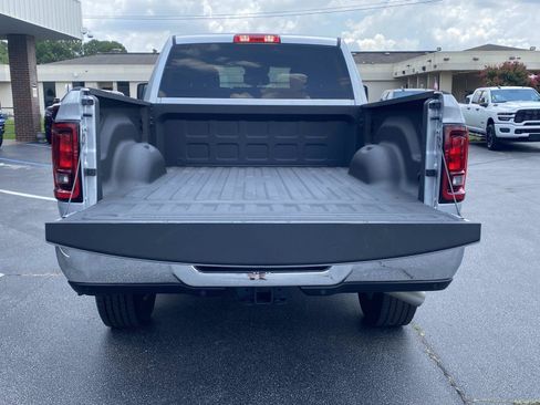 Used 2026 RAM 2500 Big Horn AWD/4WD image 7