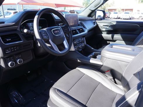 Certified 2023 GMC Yukon SLT w/ SLT Luxury Package image 18