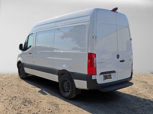 Used 2026 Mercedes-Benz Sprinter 2500 image 5