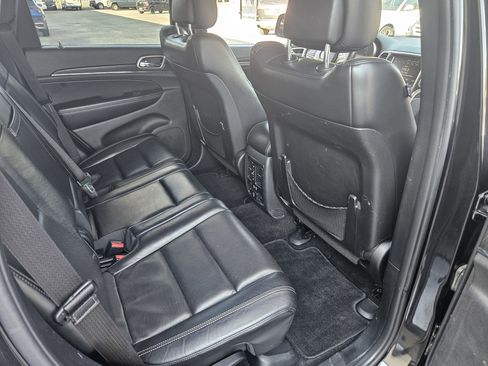 Used 2015 Jeep Grand Cherokee Limited w/ Luxury Group II image 20
