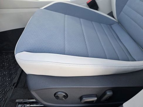 New 2026 Volkswagen Jetta SE image 18