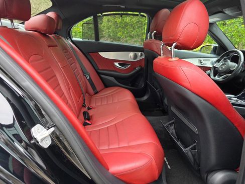 Used 2015 Mercedes-Benz C 300 4MATIC Sedan image 34