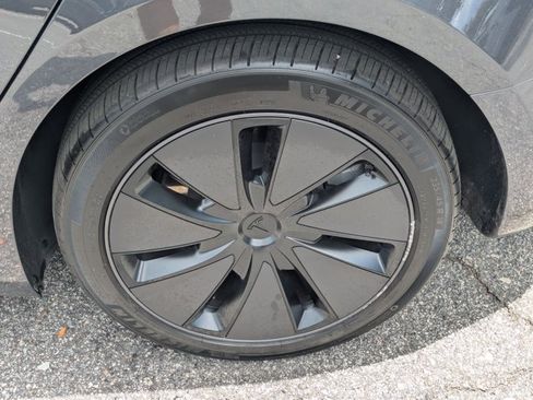 Used 2025 Tesla Model 3 Long Range RWD image 26
