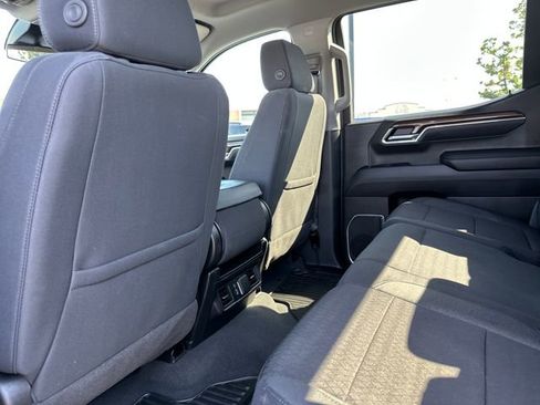 Used 2025 Chevrolet Silverado 1500 LT AWD/4WD image 26