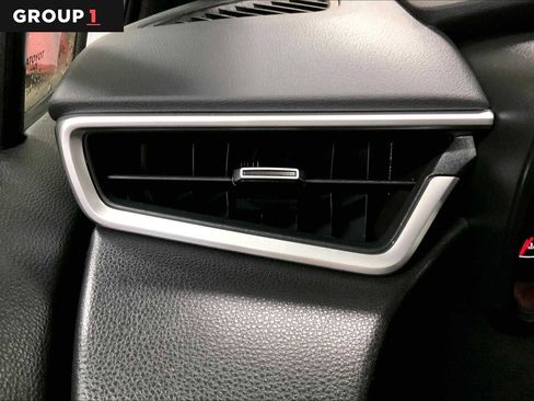 Certified 2022 Toyota Corolla SE image 33