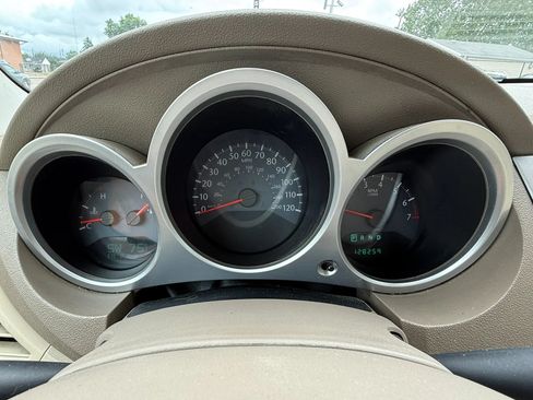 Used 2010 Chrysler Sebring Limited FWD image 21