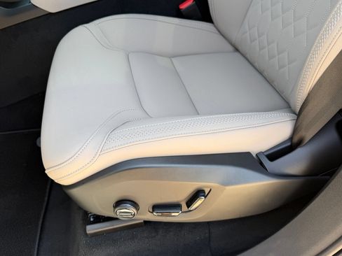 New 2026 Volvo XC90 B5 Core AWD/4WD image 19