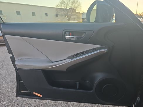 Used 2015 Lexus IS 250 AWD image 27