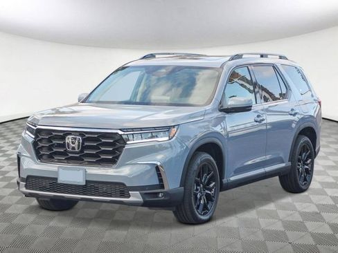 New 2025 Honda Pilot Touring image 5