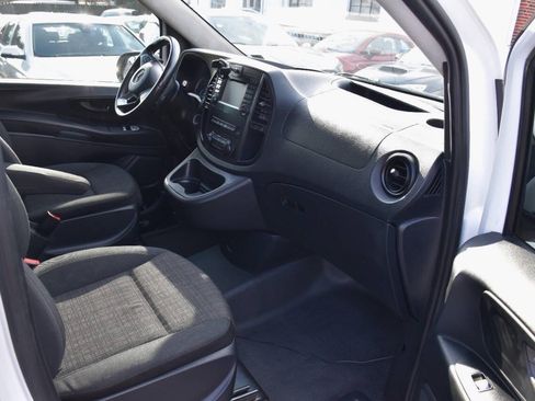 Used 2020 Mercedes-Benz Metris image 13